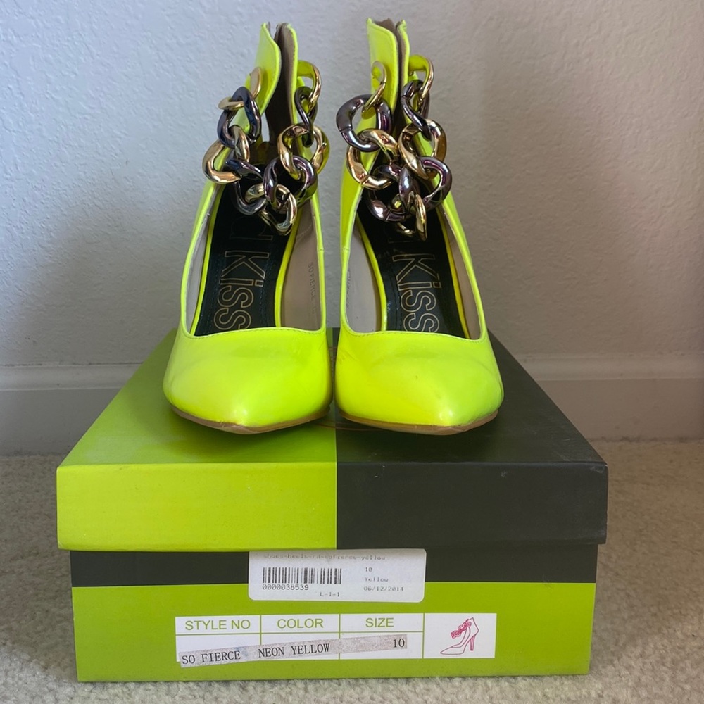 Red Kiss Girl Style: So Fierce